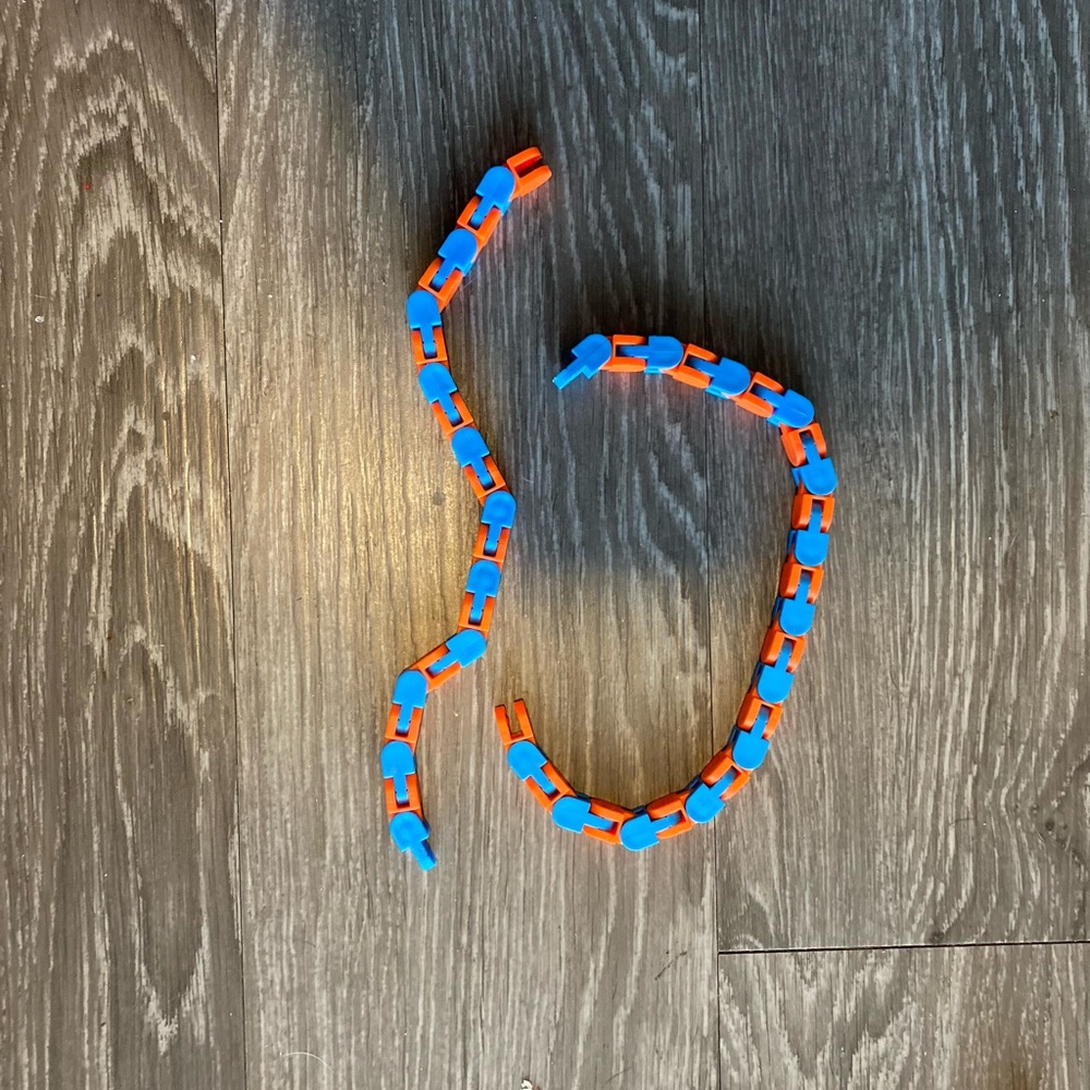 Fidgets - Picture 9 of 13